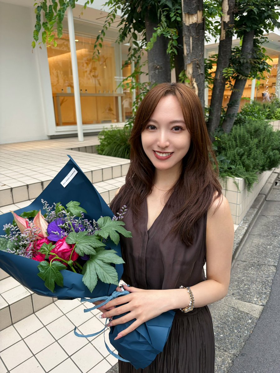 haduki_mr's tweet photo. 25歳のお誕生日はウルフギャングに連れてってもらった🥹
感想としては、普通に日本の牛の方が圧倒的に美味くて草 https://t.co/6R8KLuy8Q8