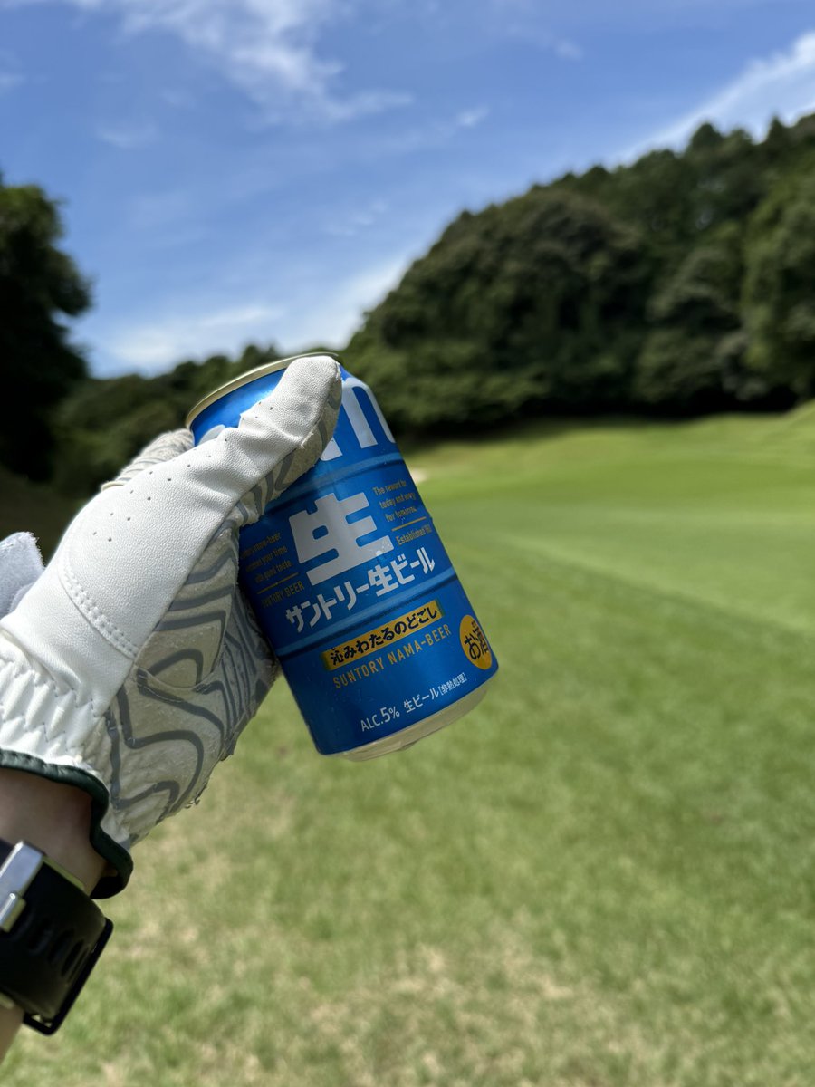 kkk32680031's tweet photo. 8耐のお土産頂いてそのお礼をしに行ったらTシャツまで頂いてそのまま着てゴルフに⛳️
また鹿🦌と遭遇した https://t.co/8B1vkzjr3r