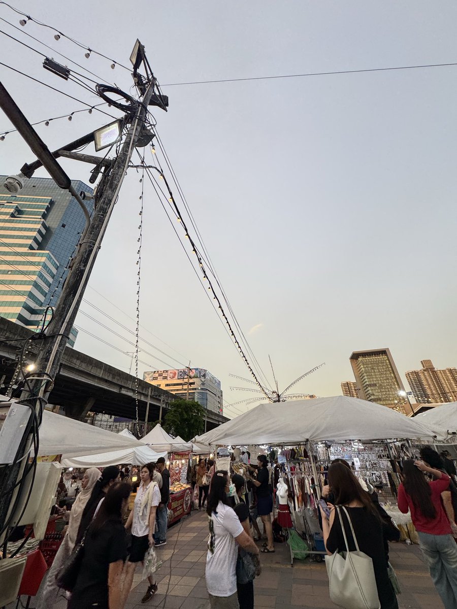 no15556's tweet photo. ใครอยู่แถวนี้บ้าง เงี่ยน #รามคำแหง #ลาดพร้าว #เงี่ยน #นัดเย็ดรามคำแหง https://t.co/5fF8cveB3r