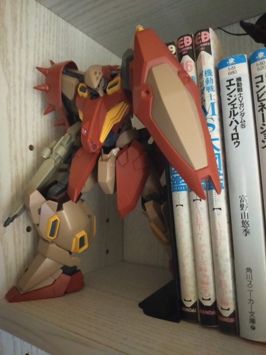 p0VGqFCLkV49867's tweet photo. うちのメッサーM01型の飾り方が独特な件 https://t.co/R4JES9pJTH