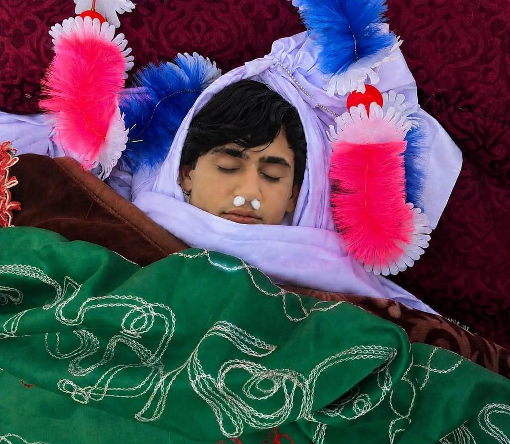 Afghan0344's tweet photo. بنوں کے علاقے بکاخیل میں پاکستانی فوج کے مبینہ ڈرون حملے میں ایک اسکول کا طالب علم شہید جبکہ تین دیگر زخمی ہو گئے۔

یہ کوئی پہلا واقعہ نہیں، ایسے حملوں میں بارہا عام شہری، خصوصاً بچے، خواتین اور بے گناہ افراد متاثر ہوئے ہیں۔ https://t.co/JOpCpyRzbR