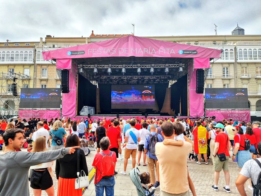 EloyTP's tweet photo. #Coruña - Este viernes habrá pantalla gigante 📺 en la plaza de María Pita para poder disfrutar del partido de la Selección ⚽ 

🇪🇸 España - Bélgica 🇧🇪 https://t.co/tsbvfnwlSn