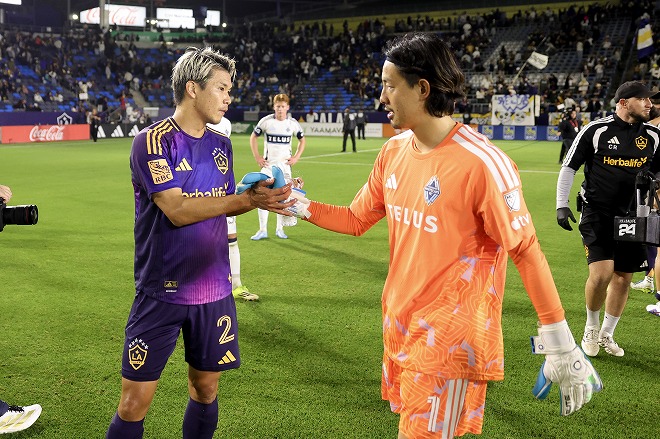 weeklysd's tweet photo. 🎌海外日本人🎌

山根視来×黒川圭介対談。MLSに挑戦する意味、ワールドカップ開催国・アメリカのサッカー事情とは？ | サッカーダイジェストWeb
👉 https://t.co/K4Plca05UK

#山根視来 #黒川圭介 #MLS https://t.co/gMNb7dVbRd