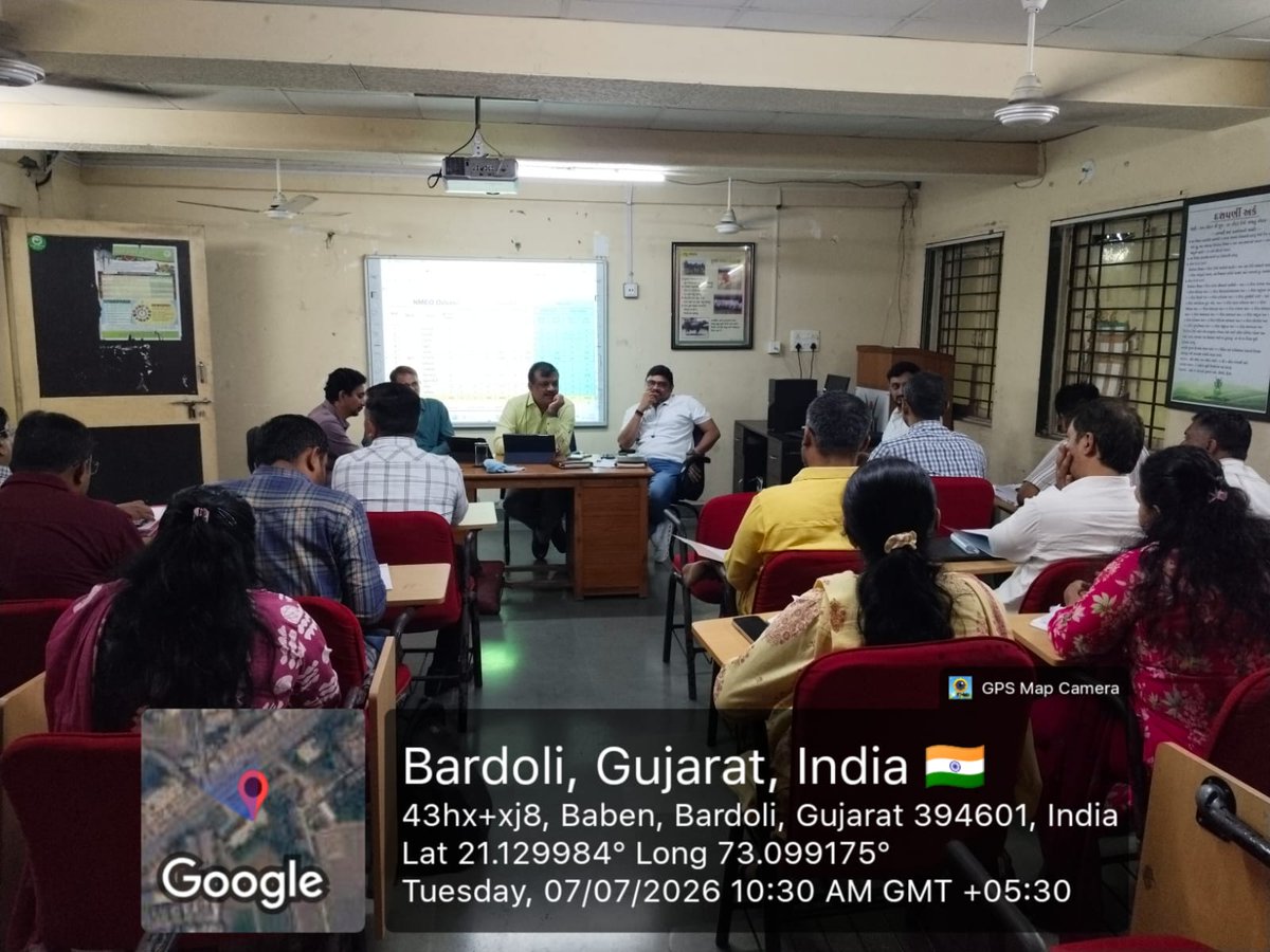 daosurat5's tweet photo. તા 07-07-26 ના રોજ માન સયુક્ત ખેતી નિયામકશ્રી સુરતના અધ્યક્ષ સ્થાને યોજનાકીય મિટીગ બારડોલી ખાતે યોજાયેલ જેમાં DAO સુરત તથા તમામ તાલુકા અમલીકરણ અધિકારી હાજર રહેલ. માન સયુક્ત ખેતી નિયામકશ્રી દ્વારા માર્ગદર્શન આપવામાં આવ્યું. https://t.co/jLN7SpsVyc