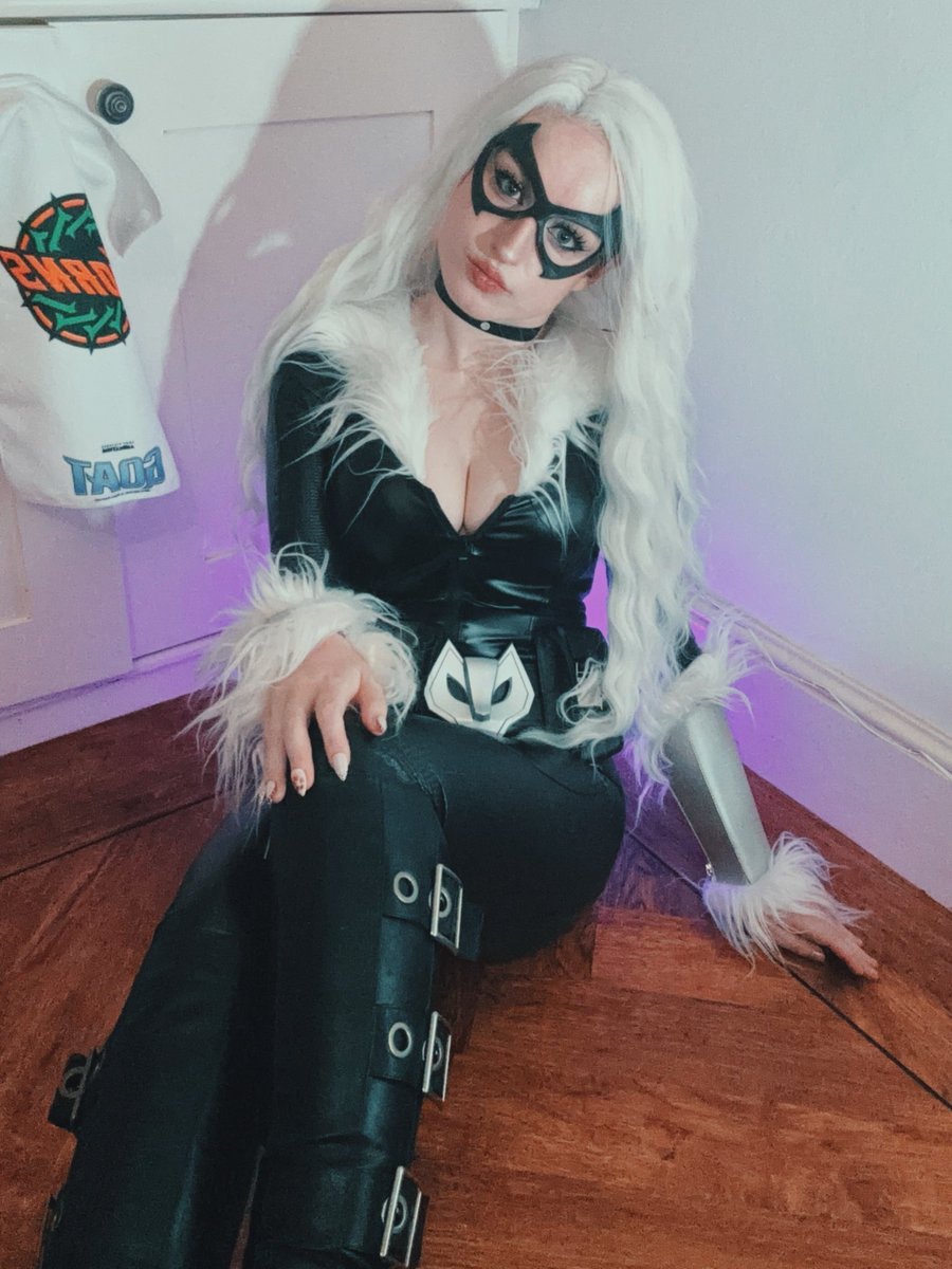 r4mdisk's tweet photo. My BlackCat Cosplay 💎🐈‍⬛🐾 

Despite loving her I’m still a strategist main through and through @MarvelRivals 

#blackcat #marvelrivals #cosplay #Spiderman https://t.co/3JKNeULdAP