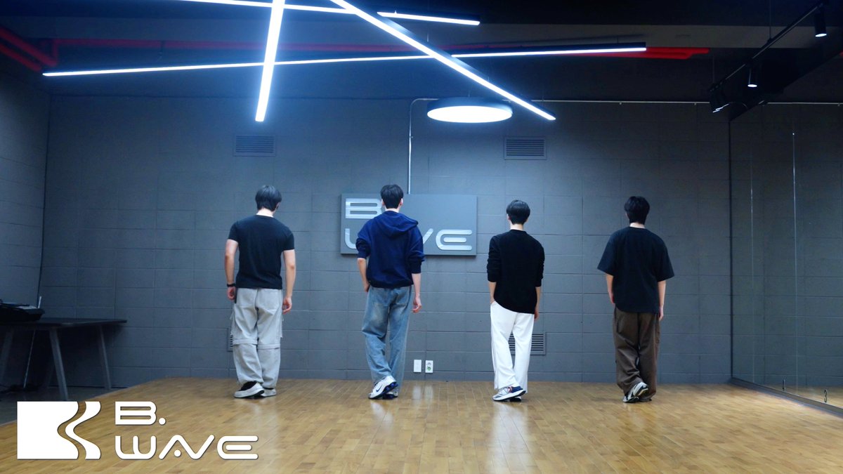 official_ONEUS's tweet photo. 🎥
ONEUS(원어스) ‘Under' Dance Practice (Fix Cam Ver.)

▶ https://t.co/8Yzdnn7fSm

#원어스 #ONEUS #ワンアス
#Under https://t.co/Cn3xIc8uHY