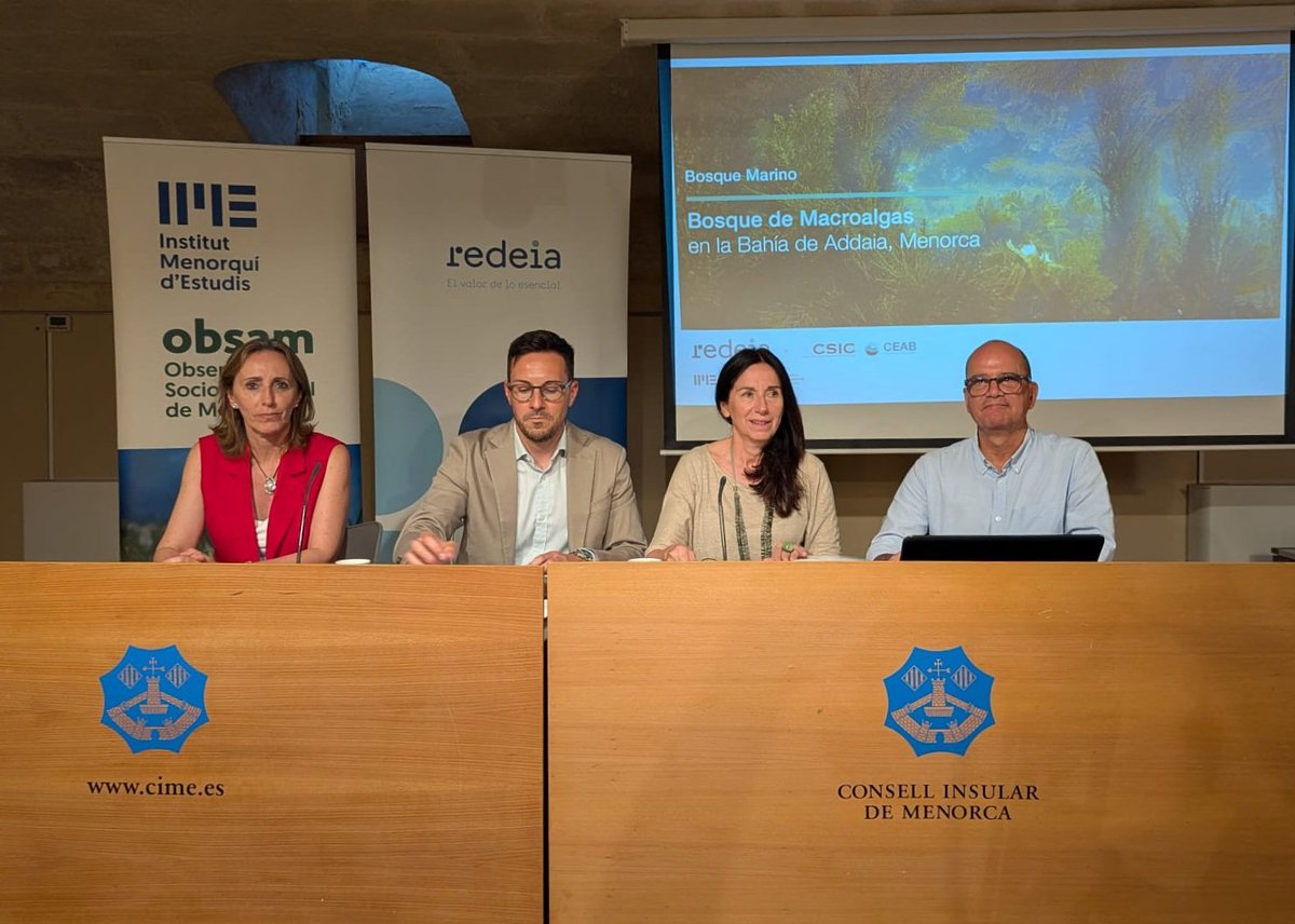 AgriculturaGOIB's tweet photo. 🌊 La directora general de Medi Natural, Anna Torres, ha inaugurat avui la jornada del projecte 'Bosc de Macroalgues de la badia d'Addaia', una iniciativa impulsada per Redeia, OBSAM, CEAB i CSIC, entre altres.

Des del @goib continuam avançant en el Pla de Conservació Marina. https://t.co/Dxz801v7PA