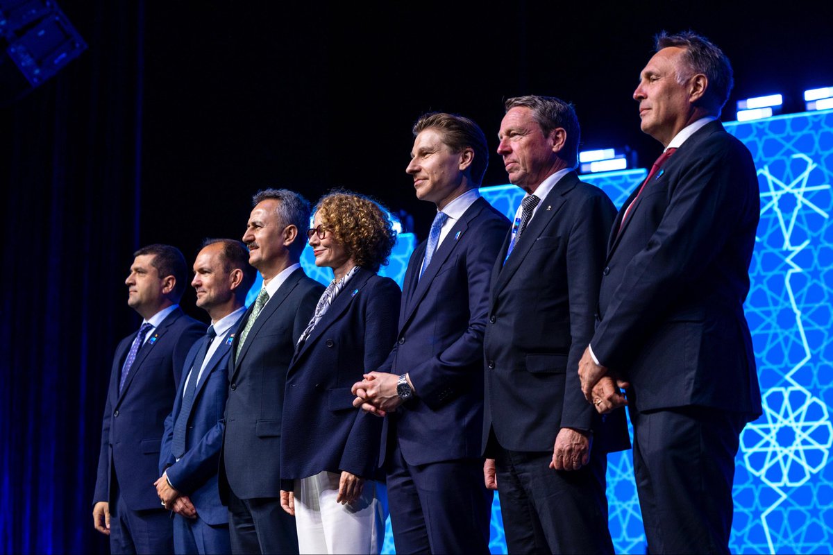 DepSecGenNATO's tweet photo. We need to make sure we can protect our skies. #NATO’s Integrated Air &amp; Missile Defence is our 1st line of defence

At the #NATOsummit Defency Industry Forum, we’re showing that we're doing just that: ensuring we have more interceptors, sensors &amp; command and control capabilities. https://t.co/eoRGESYjfO