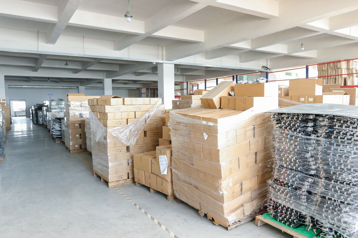 Boya2025's tweet photo. Strong inventory.

Reliable production.

On-time delivery.

Because great partnerships start with a dependable supply chain.

OEM • ODM • Private Label

Worldwide Shipping.#manufacturer
#factory
#warehouse
#supplychain
#inventory
#oem
#odm https://t.co/LfEaUJroxA