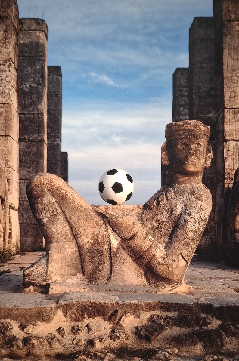 Expo_Temporal's tweet photo. Con ocasión del mundial se ha producido alguna #exposición alusiva. En este caso es @casademexicoesp celebra la @Expo_Temporal 'México 86. El mundo unido por un balón' dentro del ciclo @photoespana 2026, siempre ampliamente representado https://t.co/crsduXjVlD