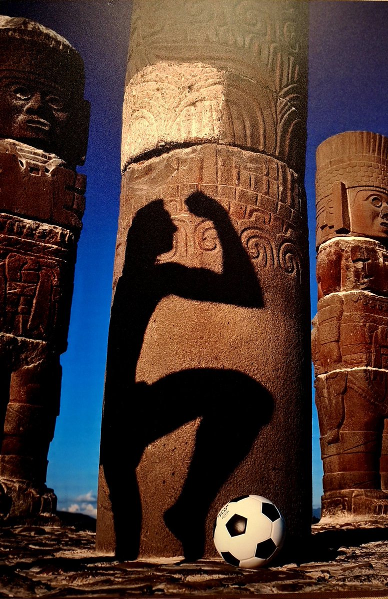 Expo_Temporal's tweet photo. Con ocasión del mundial se ha producido alguna #exposición alusiva. En este caso es @casademexicoesp celebra la @Expo_Temporal 'México 86. El mundo unido por un balón' dentro del ciclo @photoespana 2026, siempre ampliamente representado https://t.co/crsduXjVlD