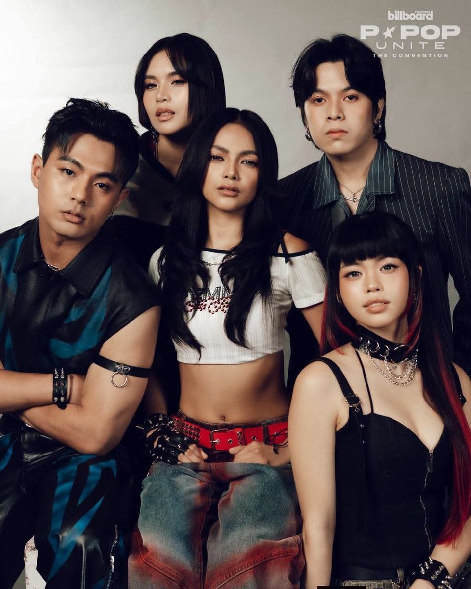 thednahelix's tweet photo. Stunning shots incoming! Take a closer look at DNA’s latest magazine spread, together with fellow P-Pop artists!
#DNA #DNAEzri #DNAJulia #DNATasha
©️ Wrive | IG https://t.co/x47CsOdtDl