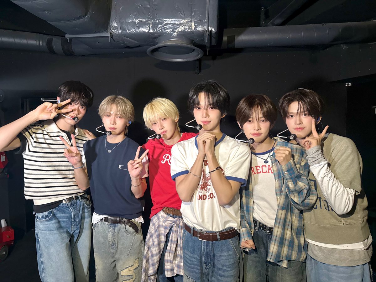 VAYONN_inkode's tweet photo. [#VAYONN_TODAY]

260706 VAYONN (베이온) 1ST EP ALBUM ‘Youth Today’ 발매 기념 쇼케이스 종료

#VAYONN #베이온
#Youth_Today
#너를향해_MUAH https://t.co/UlZM9Mucub