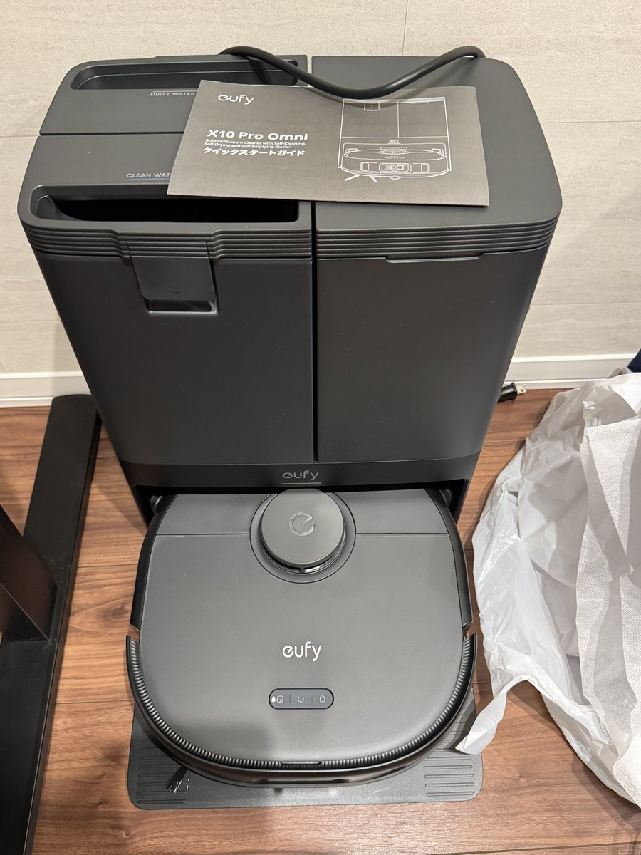 kazu8_key's tweet photo. ほぼほぼ新居への引越しが完了しました。あと少しだけ。テーマは床にモノを置かない！家事をしない！なので、ロボット掃除機を買い強引に置かない習慣を身につけます🤣🤣🤣
あとはZEHなので光熱費がどれだけ減らせるのか楽しみ。しかしお金かかったわ😭😭😭 引越し疲れをサウナで癒したい！😊😊😊 https://t.co/RCCn7pkgFX