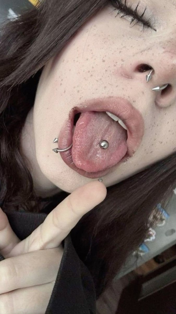 angelxoxo_x's tweet photo. how my Pinterest sees me

★ piercing
★ icon
★ accessory
★ style

passing it to: anyone who wanna do it:3 https://t.co/Vp7wUbFcPQ