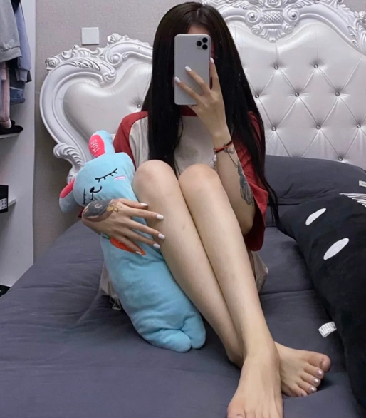 cgn_28's tweet photo. 好想摸摸你的手臂，感受那种沉醉的诱人感觉aa，你就是我的全世界啊啊！#南充 https://t.co/66Ta79oNwV
