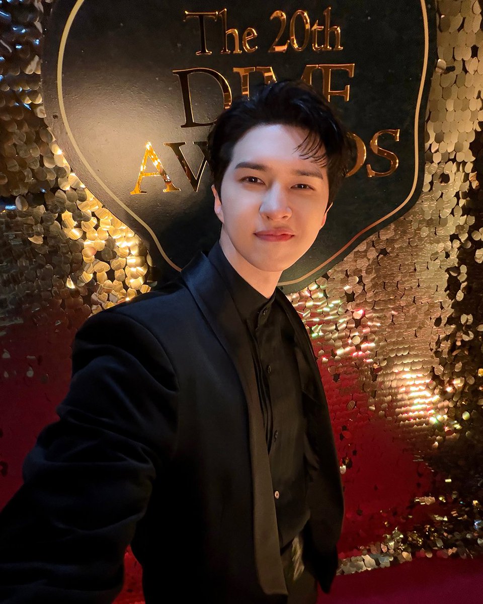 S27M_official's tweet photo. 260706 #이재환
The 20th DIMF AWARDS🏆

@jaehwany0406
#이재환 #LeeJaeHwan #켄 #KEN 
#S27M #에스이십칠엠 https://t.co/e0dJ0E8fP4