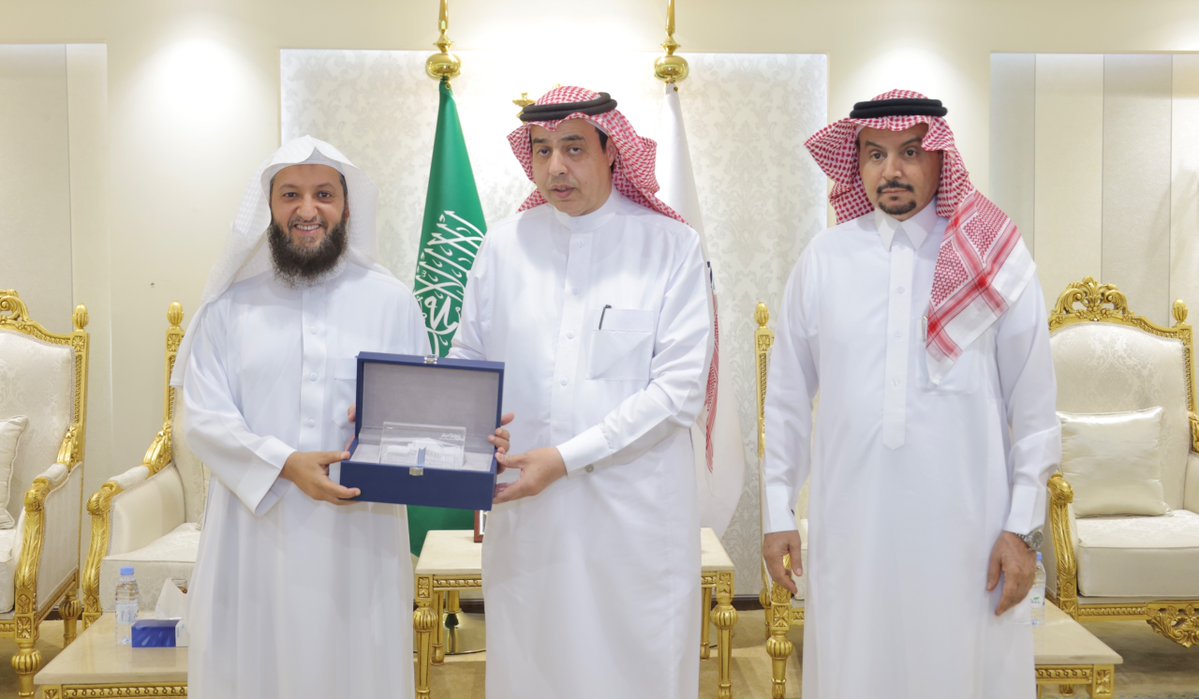 abhachamber's tweet photo. استقبل عضو مجلس إدارة #غرفة_أبها 
و رئيس اللجنة السياحية د. عبد الله محمد بن معدي   @Abdullah_madi10 د. محمد قحل رئيس مجلس إدارة جمعية فرسان لقفز الحواجز@gmfursan،  وذلك بحضور :
الأمين العام للغرفة د. مسفر بن احمد الوادعي @M_A_ALWADAI  
جرى خلال اللقاء بحث سبل التعاون المشترك، وتطوير المبادرات التي تخدم القطاعين السياحي والرياضي في المنطقة.

@gmfursan
#هنا_تصنع_الفرص
#غرفة_أبها