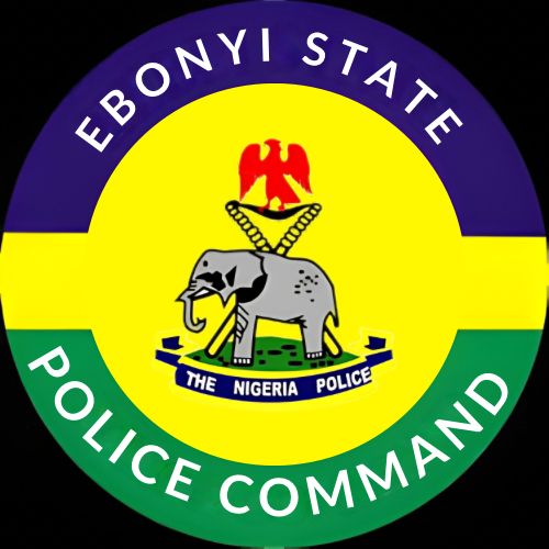 Ebonyipoliceng's tweet photo. UPDATE: Ebonyi State Command has identified and detained the officers involved in the recent civilian altercation in Ohaukwu LGA.
CP Hope Okafor has ordered a thorough investigation. The victim is receiving treatment at FETHA, and the Command wishes him a speedy recovery. https://t.co/tRkYaapz33
