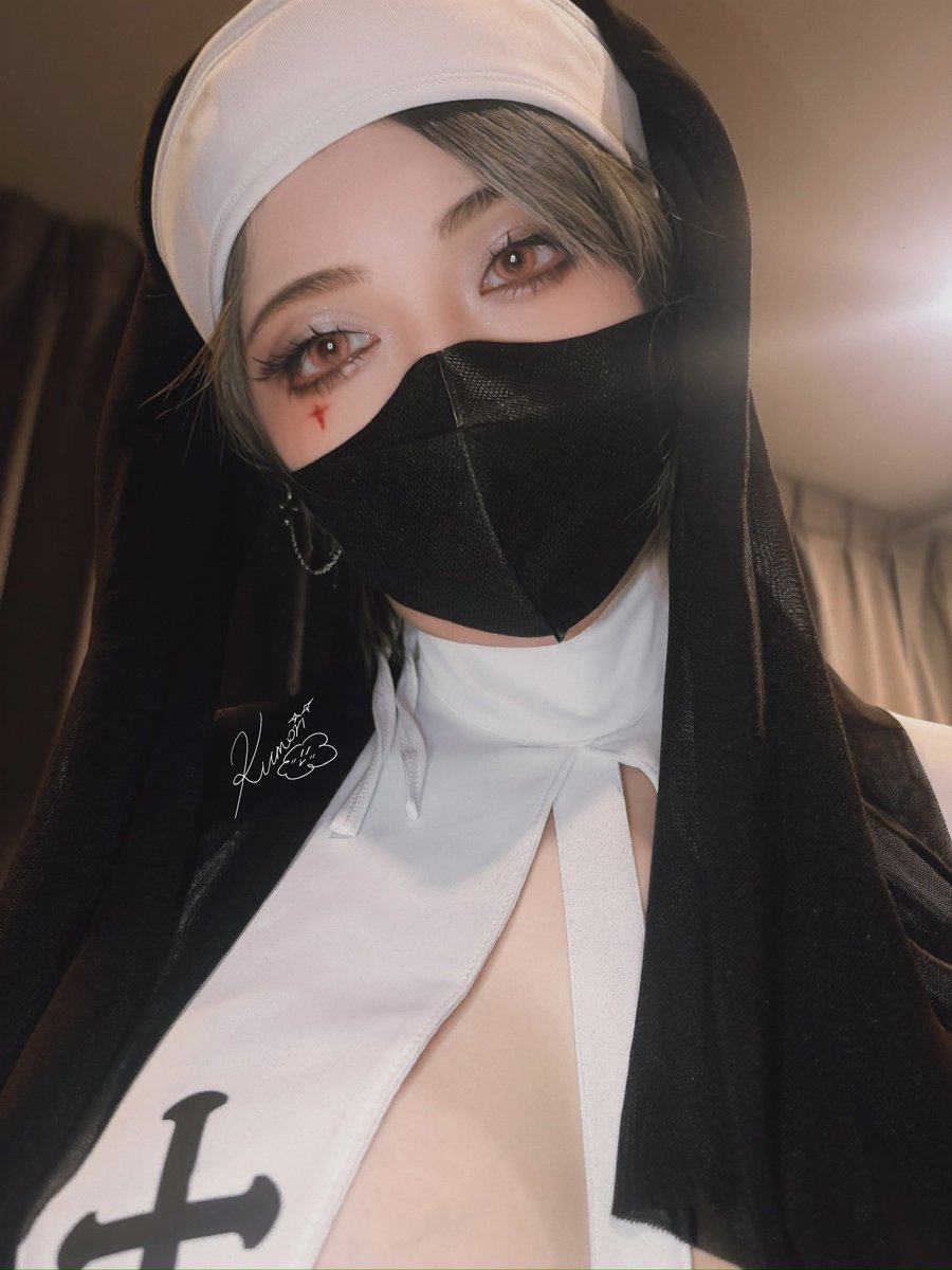 kumori_01's tweet photo. 發現Kumori的痣都在一些很神奇的地方
1.眼下淚痣兩顆  2.腋下（正面能看見）
3.屁股 4.駱駝蹄旁邊 5.側腰
好像微妙的都長在色色的地方(ਛ_≻ਛ)……
攝影會的時候大家可以觀察看看呦！
報名到7/11截止 要搶要快喔ლ(́◕◞౪◟◕‵ლ) https://t.co/hvcn2K8IjM