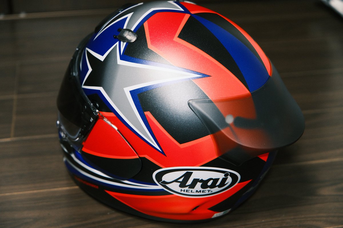 yamatama00's tweet photo. ヘルメット新調した!
AraiのASTRO-GXにしました。
RX-7Xは約6年使ってた笑
さすがに3年で交換は無理よ笑
やっぱりスターが好き👍
楽天市場で実質5万円位で買えたから満足☺️
インカムはソロだから追々ね。
とりあえずヘルメットドラレコのマウントだけ買わないと。
#Arai #ASTROGX https://t.co/90AvdvzNNw