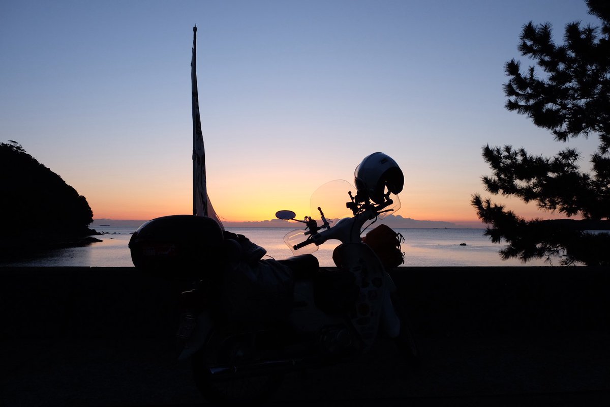 syou1978's tweet photo. #バイク乗りとして自己紹介

名前：中村善彦
性別：🚹
年齢：48
住み：京都市洛外
身長：172（20年くらい身体測定してない）
愛車：スーパーカブ110 JA-07
好き：カブ旅・カブ散歩・🐟と🍶´-
一言：基本ソロツーですが、宜しくお願いしゃっす🛵³₃ https://t.co/t6TkHhwTef