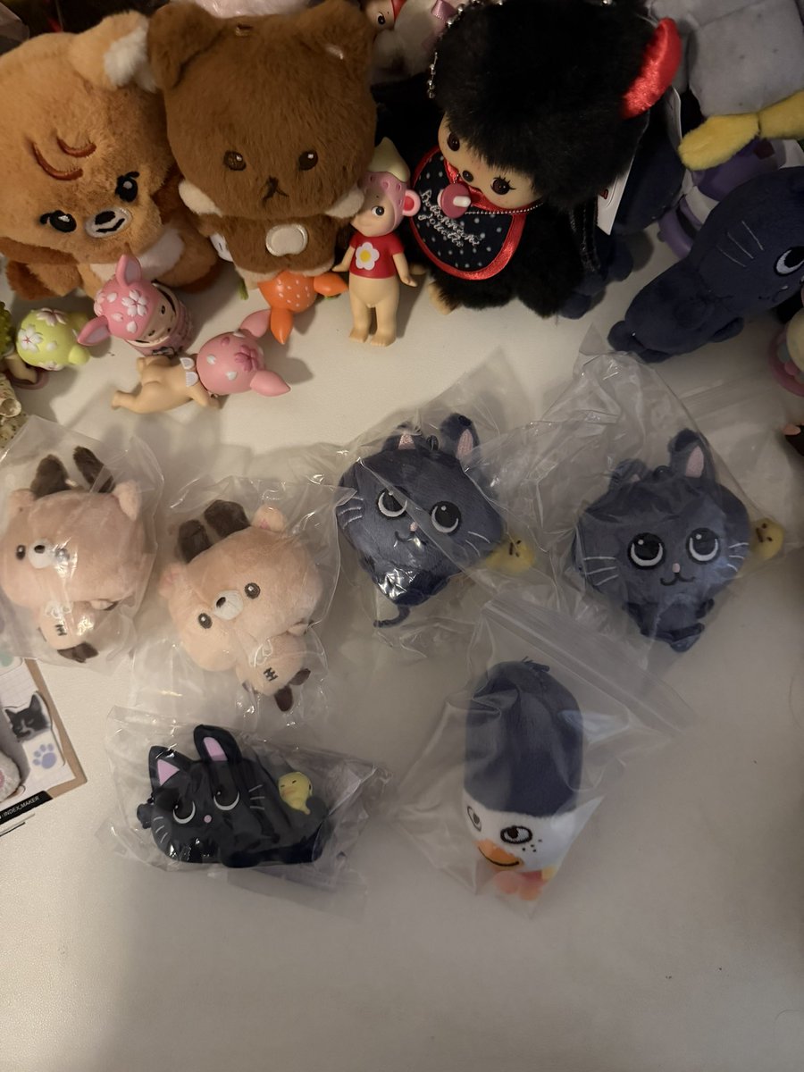 meanisalouie's tweet photo. พร้อมส่ง wts ขาย เฟบ/เมนชั่นก่อนเดม

boss riize 8cm ตุ๊กตาหัวโต
ดลลี่ 450
อูรักบัม 490
โทนยังด็อก 490
ตลบยอง 350 *น้องไม่เรียบร้อย ขอคนรับได้นะคะ*

สกุชชี่ วอนบิน 360 มือ 2 ค่ะ แกะบีบไป 1 ปื๊ด

รวมส่ง ems นัดรับได้ค่ะ

#ตลาดนัดriize #ตลาดนัดน้องข้าว ตุ๊กตา พวงกุญแจ อึนซอก ซองชาน วอนบิน โซฮี