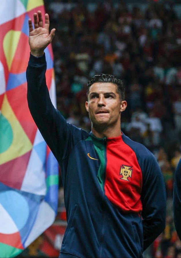 CHIBUZORRR's tweet photo. World Cup or not,CR7 remains the GOAT 🐐❤️ https://t.co/7EMfx60QFd