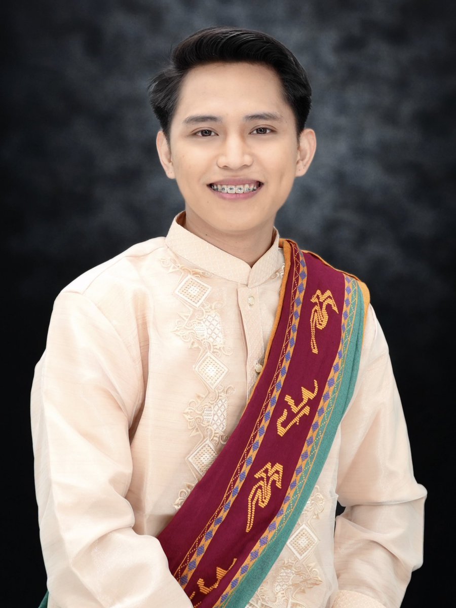 AdryMjr's tweet photo. taena, finally, nakalabas din ng UP! HAHAH

maraming salamat sa anim na taon, upd! 

next time ulit XD 

#sablay2026 #UPD https://t.co/JeNe7xNbYZ