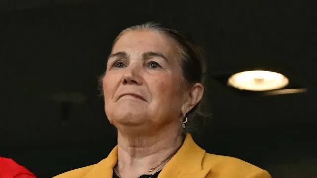 UTD_Seth001's tweet photo. 🚨Cristiano Ronaldo’s mother, Maria Dolores dos Santos Aveiro, on Portugal’s elimination from the FIFA World Cup:

🗣️ “As a mother, tonight is heartbreaking.

Not because my son didn’t win the World Cup, but because I know how much this dream meant to him. For so many years Cristiano has carried Portugal with pride. He has celebrated every victory with his country and suffered every defeat with his country. I know the sacrifices he has made that nobody will ever see. To watch this dream end like this is something no mother wants to witness.

What hurts me most is feeling that he was left alone too often. Football is a team game. One player cannot do everything by himself, no matter how great he is. There were moments when he was standing inside the penalty area, making the runs he has made his entire career, waiting for the ball to come. As a mother watching from the stands, it was painful to see those moments pass without anyone finding him. Every striker depends on his teammates, and tonight I wished they could have helped him more.

I know Cristiano will blame himself because that is who he has always been. He has always carried the weight of this shirt on his shoulders. But no defeat can erase everything he has given to Portugal. No elimination can erase the joy, the memories and the pride he has brought to our country. As his mother, I will always be proud of the footballer he became but even more proud of the man he is.”