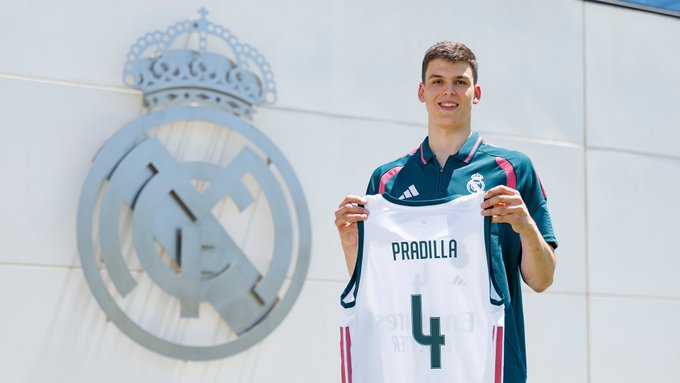 karusito83's tweet photo. ✅ Oficial el fichaje de Jaime Pradilla por 5 temporadas. Suerte para él https://t.co/36xH6dBG20