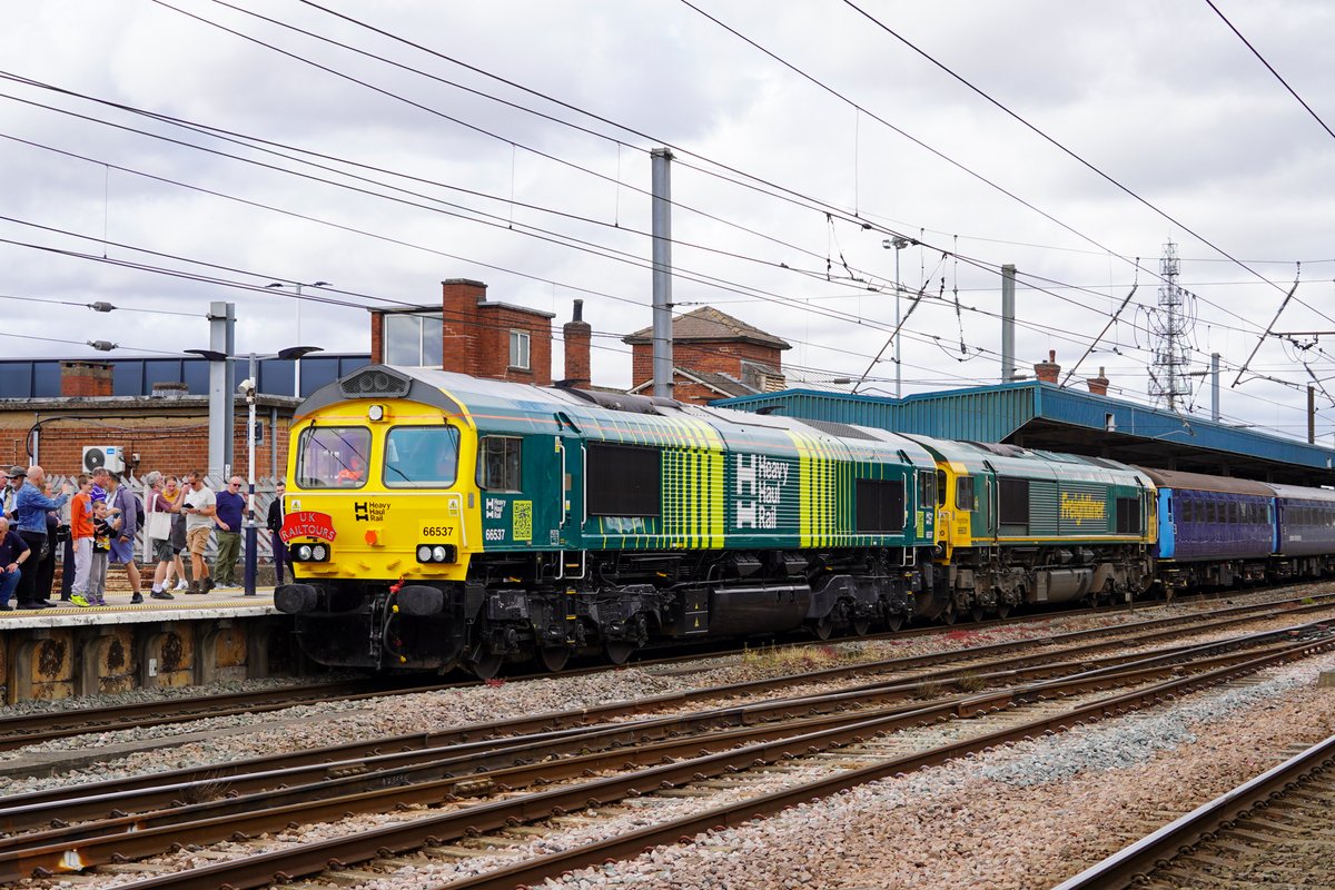 doublearrowace's tweet photo. Last weekend's UK Railtours 'Independance Day' spin and win tour, with haulage from winning locomotives 69001, 66104 (no photo opportunity), 66537 &amp; 66620 and 66705 as well as dud 69004. https://t.co/pYBRVATKuu