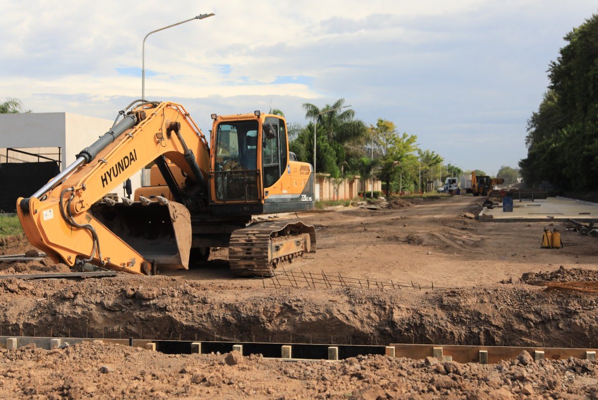 MuniRafaela's tweet photo. "No es una promesa, es una obra que comienza": Viotti iniciará el 27 de julio el Plan de Pavimentación en barrio Mora. https://t.co/3VHyutQBi9 #RafaelaCiudad https://t.co/ohNu8zgk4A