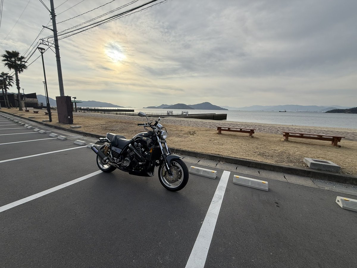 acjapah's tweet photo. 仕事終わりが1番きもちいいね〜 https://t.co/jOuWLg0hFe
