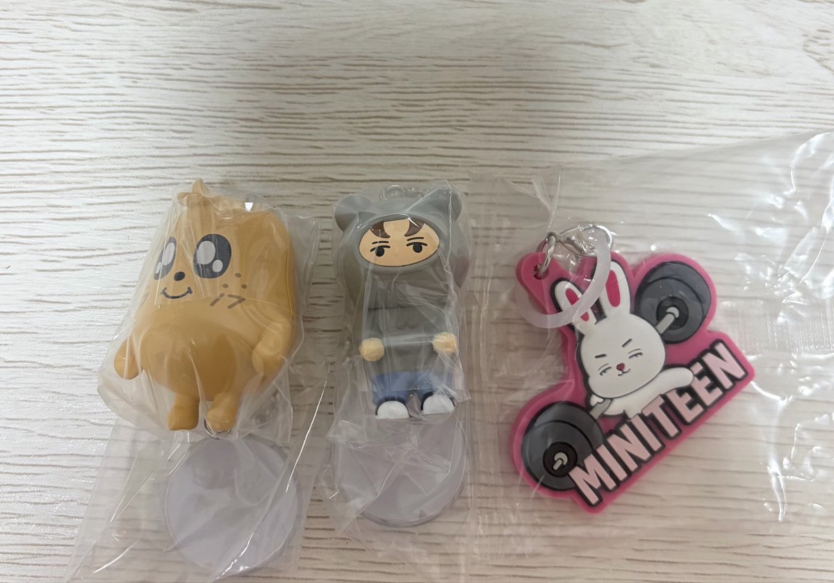 hamchiboo's tweet photo. SEVENTEEN セブチ MINITEEN ミニティーン POPUP ポップアップ カプセルトイ ミニキーリング　交換

【譲】　下記画像

【求】　カプセルトイ→スングァン、ホシ
　　　ミニキーリング→🐯
異種可能🙆‍♀️

まとめて交換して頂ける方探しております！
お気軽にお声掛けください🙌🏻 https://t.co/u9SoT1jqXO