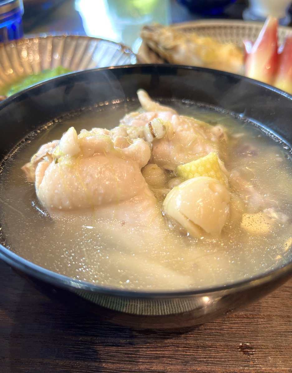ttcookingstudio's tweet photo. まいにちの薬膳@サロンドジュンコ教 第1火曜クラス。
梅雨から蒸し暑い夏を快適に過ごす養生ごはんを紹介しました。
小豆ごはん、ベビーコーンと鶏肉の夏養生スープ、鮎の姿揚げ、トマトの和えもの、豆腐花 パイナップルコンフィ添え。
今日も美味しかった🎶
#T&amp;Tクッキングスタジオ #養生ごはん #清熱 https://t.co/xHKKPeCvI8