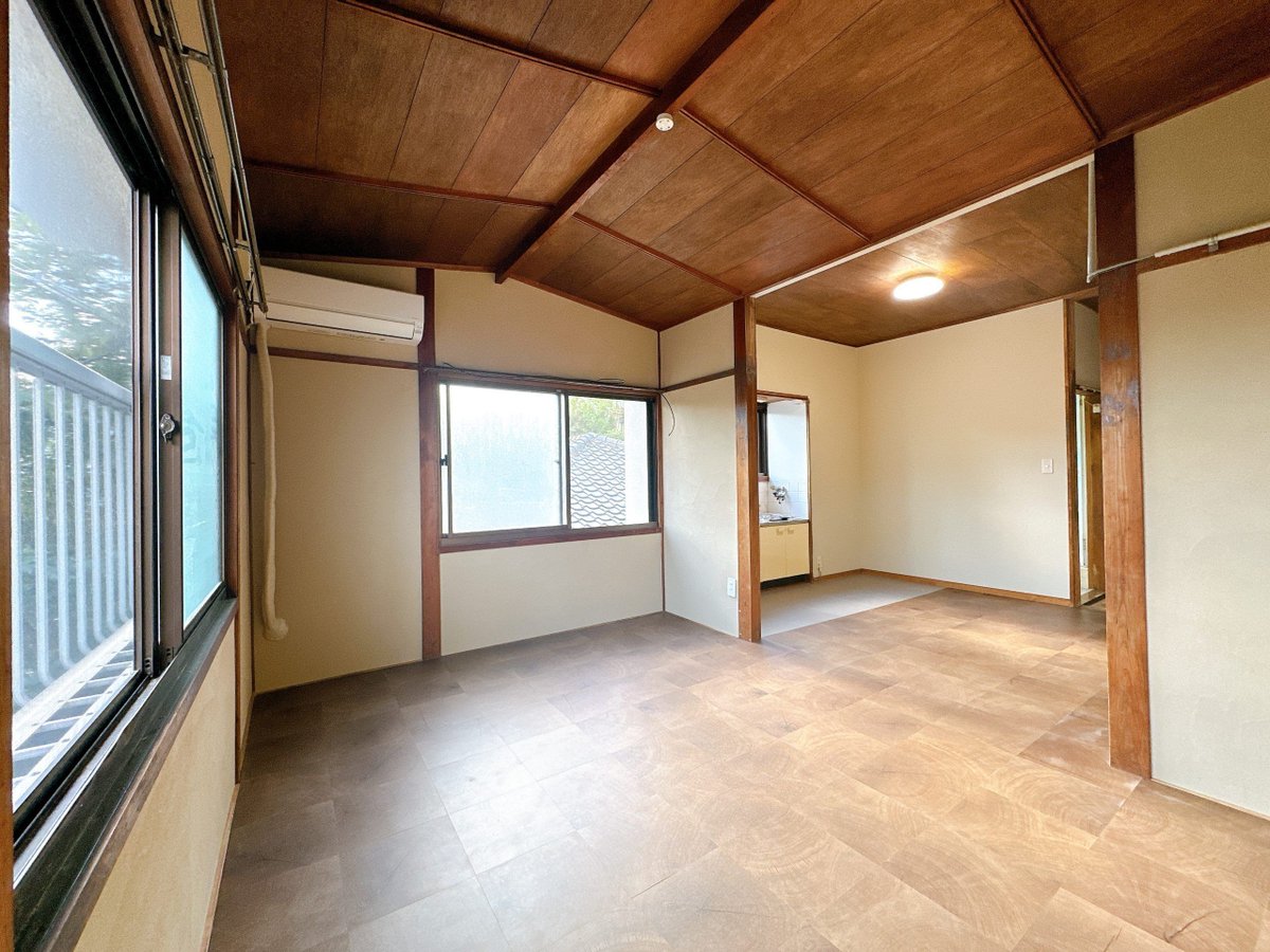 MotherPort's tweet photo. シングルマザー向け住まいの紹介🏡兵庫県
神戸にコミュニティ施設がオープン！
屋上からは神戸と瀬戸内海が一望でき、リフレッシュできます。
部屋にそれぞれキッチンとお風呂またはシャワーがあり、自分の好きな時間でゆっくり浸かっていただけます。
#マザーポート #シングルマザー https://t.co/Q9dvmaaNxn