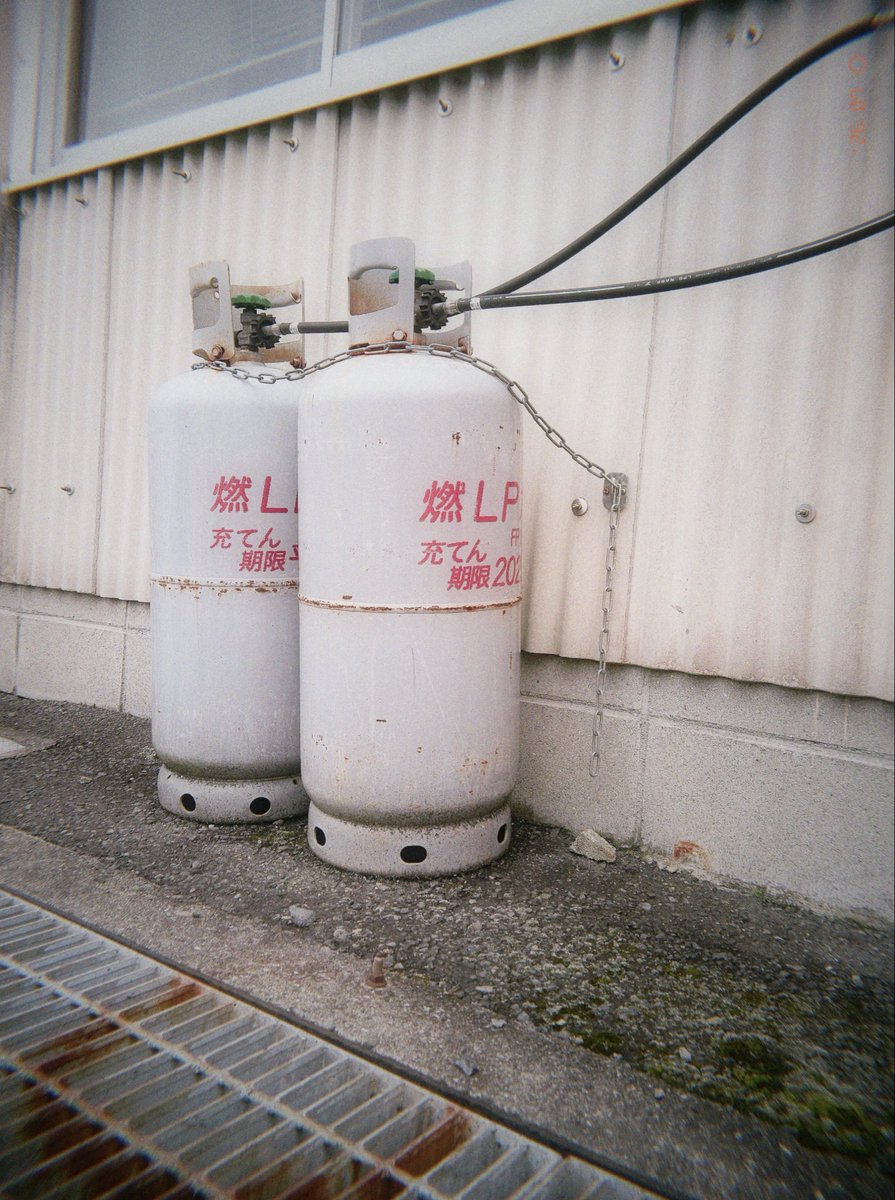 sanroad3103's tweet photo. 今日の2枚📷

何気なく見過ごしてしまう景色も、
カメラを向けると少し違って見える。

🎞️ Film：Dispo

#FlashbackONE35 #FlashbackONE35V2 #Flashback #Dispo #トイカメラ #デジタルトイカメラ #スナップ写真 https://t.co/eKc0IOf2qZ