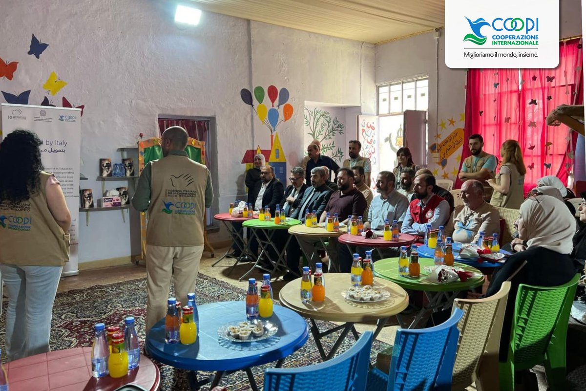 coopi's tweet photo. Siria: l'ambasciatore Stefano Ravagnan ha visitato la scuola di Yabroud, sostenuta dal progetto COOPI "Your Education, your future", finanziato da @ItalyMFA tramite @coopita_beirut. L'impegno prosegue con il nuovo progetto "Almruneh".
@ItalyinSyria 
🔎https://t.co/eAGzZjnkhg https://t.co/rzyiELNHDk