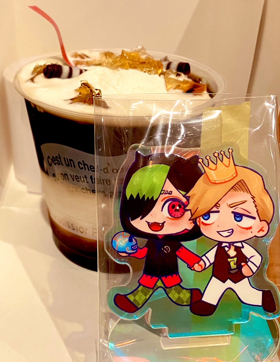 cpn20brown's tweet photo. れめししまんなかバースデー💜💛🎉
ケーキじゃくて季節限定のコーヒーゼリーに惹かれてしまった…
最高に可愛い木耳さんのれしアクスタを添えて💕（ @inusuimnk  ） https://t.co/30DQVcsYF7