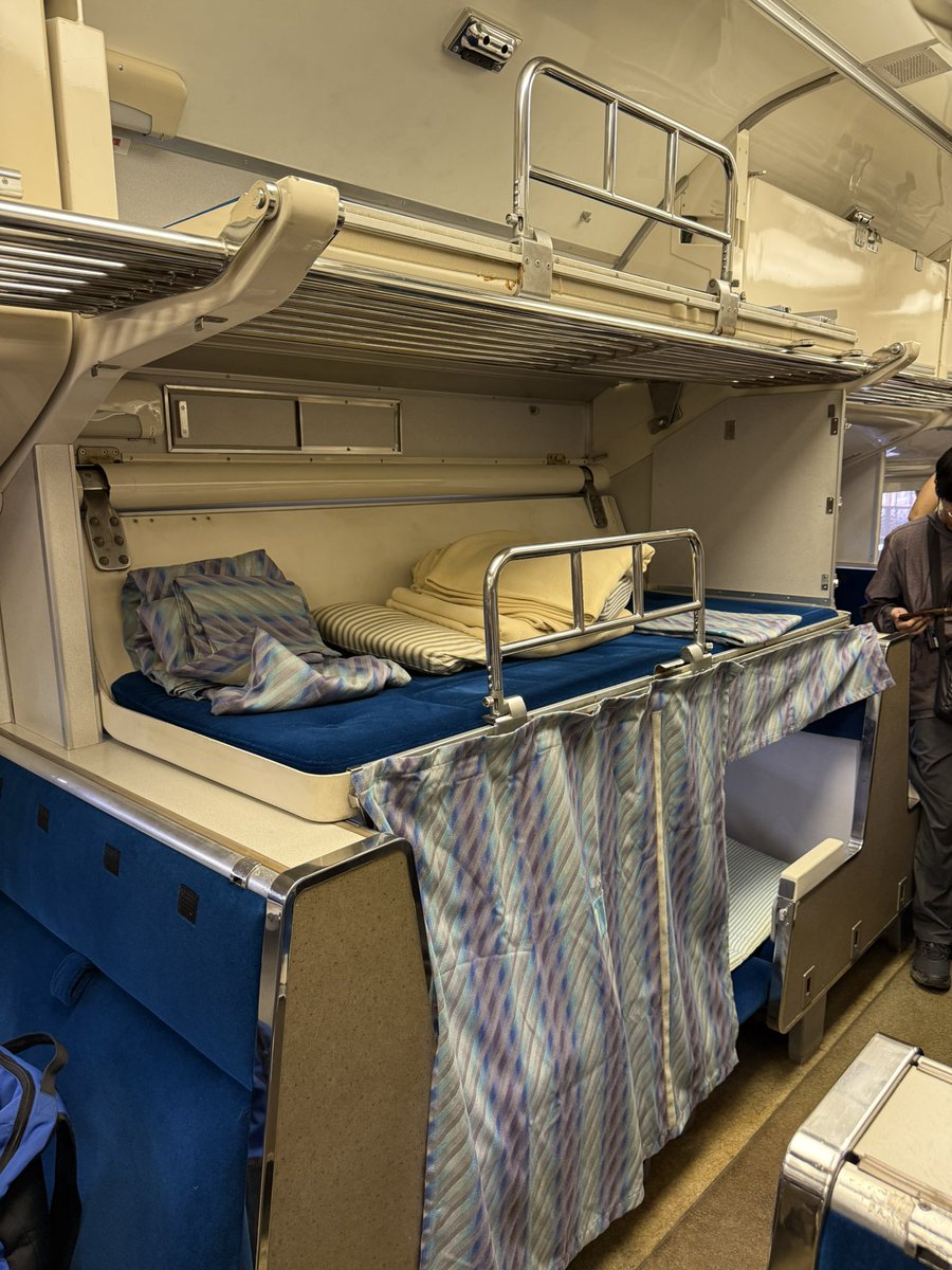 ShengChuanTso's tweet photo. 台湾 国家鉄道博物館
583系 保存車 座席・寝台転換実演

2026.7.7
#台湾 #鉄道 #保存車 #国鉄 https://t.co/nt98otp7ca