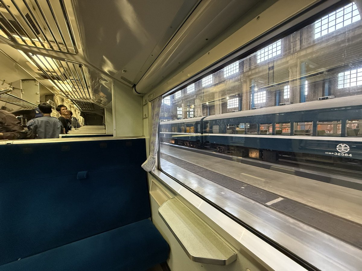 ShengChuanTso's tweet photo. 台湾 国家鉄道博物館
583系 保存車 座席・寝台転換実演

2026.7.7
#台湾 #鉄道 #保存車 #国鉄 https://t.co/nt98otp7ca