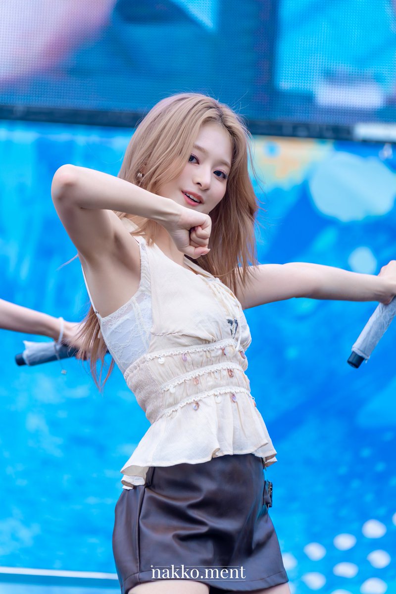 nakkoment's tweet photo. 260704 캐리비안베이 나경 HQ
#fromis_9 #프로미스나인 #이나경 #LEENAGYUNG https://t.co/JSNe1wN4tM