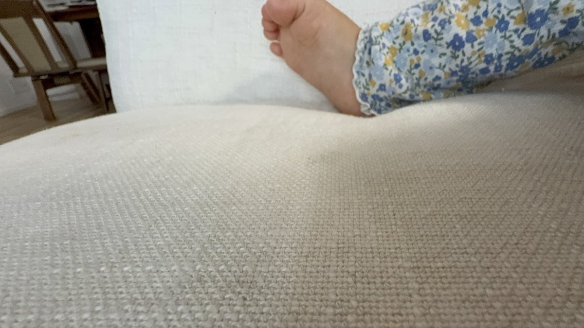 manmaaru2022's tweet photo. 1才娘ちゃんにスマホいじられたあとフォルダみたら入ってた👀
幼子いる人あるあるですよね？👶 https://t.co/3LFnh5UKoo