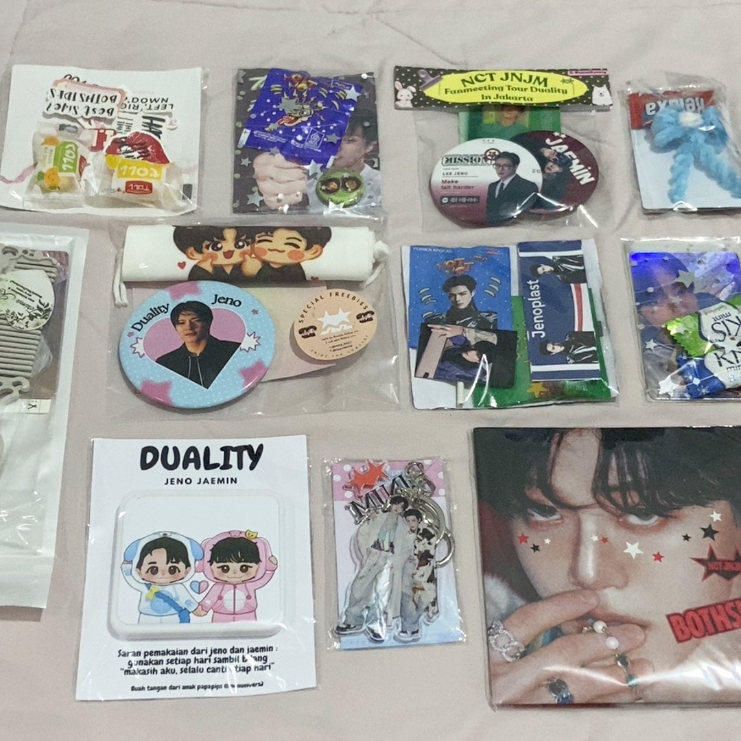 noyiessi's tweet photo. freebies that i’ve got 🥹♥️

—— thank you so much. . <3 
💌 ; @babylele2211 @monuniversJ @naamerisa @nanaakyoong @psttjenow @nanaumo4e @isnoopyyu @dyasfadilla https://t.co/C5AUJowKOq