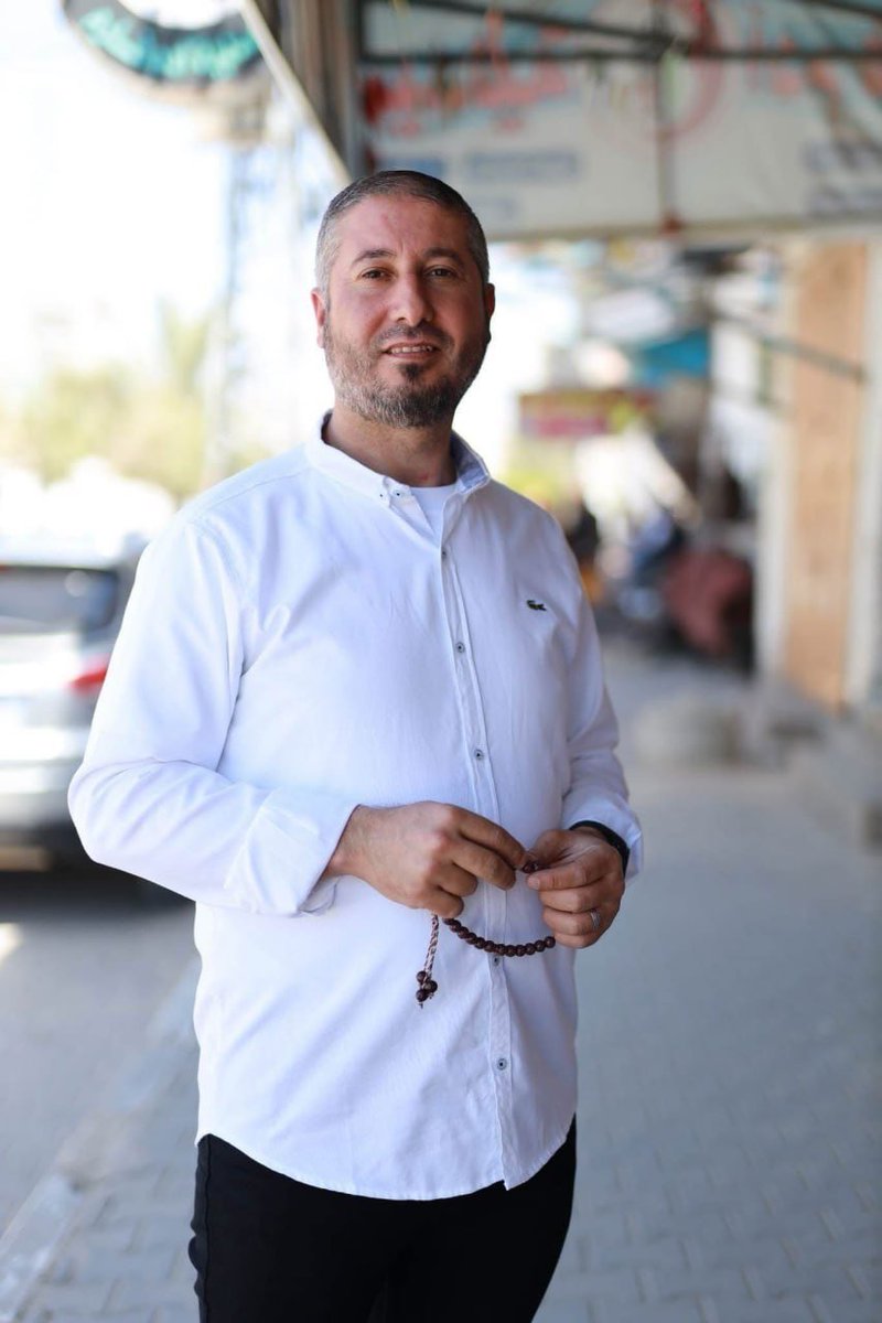 qudsn's tweet photo. صورة الشهيد عمران أبو جراد الذي ارتقى جراء قصف الاحتلال خيمة على شارع الرشيد قرب ميناء غزة. https://t.co/jSUGKwxf25