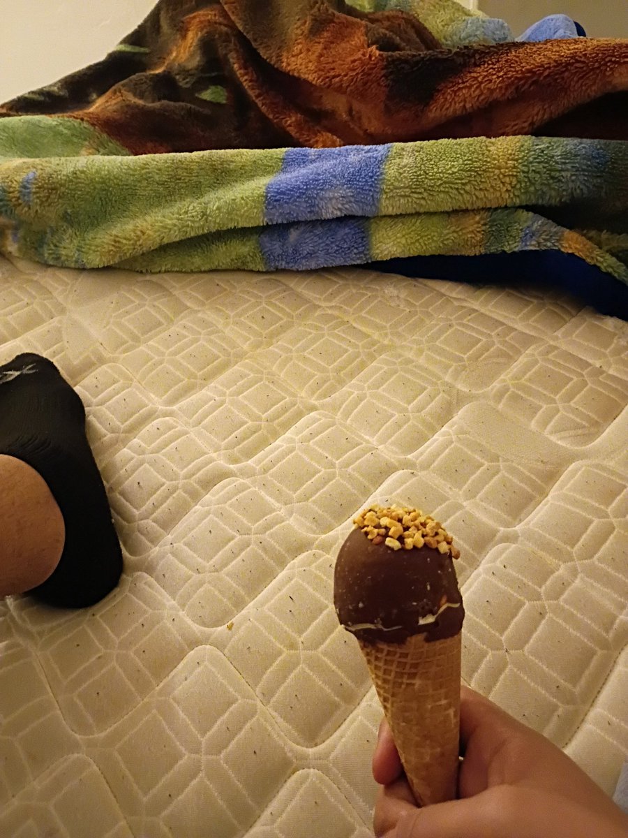 allnighter7766's tweet photo. I was gonna jerk off to futa miku facehugger rape porn but I got ice cream instead at like fucking 3am https://t.co/Io9ZVUH3KD