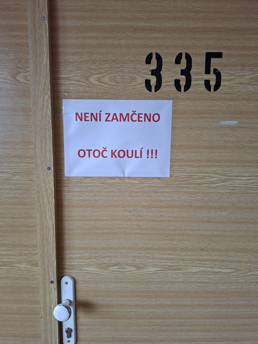 MiniMaxVExilu's tweet photo. Den úrodný na #cedule https://t.co/3pAGCH7Rki