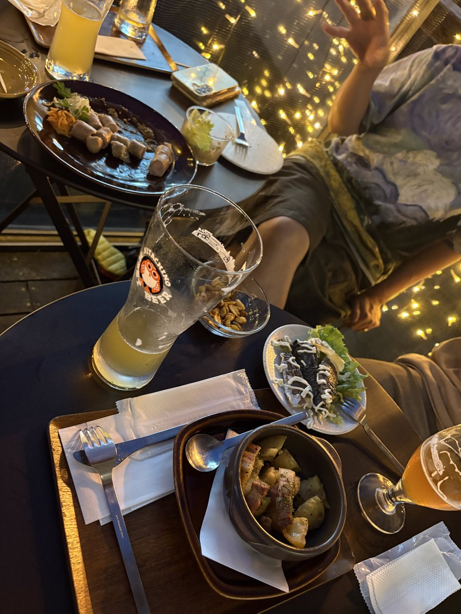 SiaMix52's tweet photo. こちら神田です。神田で飲んでます。 https://t.co/5b8bpArY6X