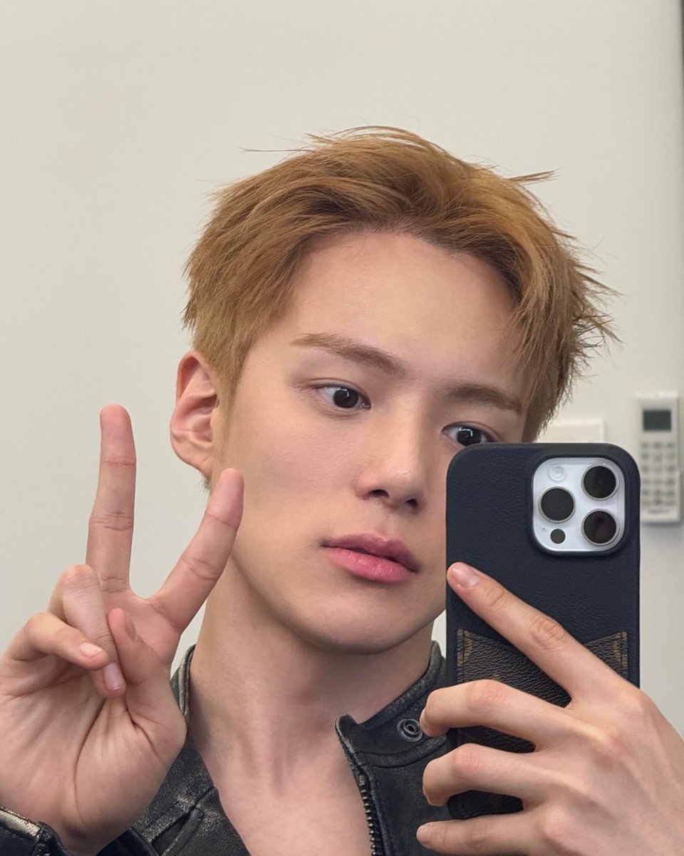 Minhyuk tweet media